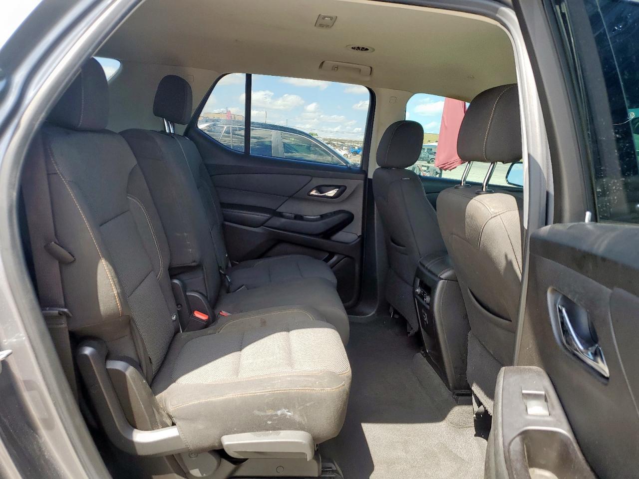 2019 Chevrolet Traverse Ls VIN: 1GNERFKW2KJ311238 Lot: 69267175