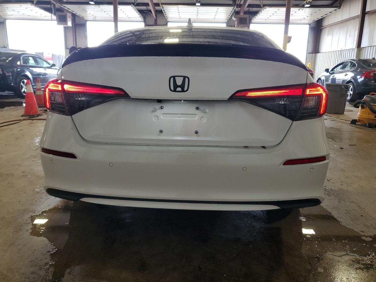 2024 Honda Civic Touring VIN: 2HGFE1F97RH329215 Lot: 67234695