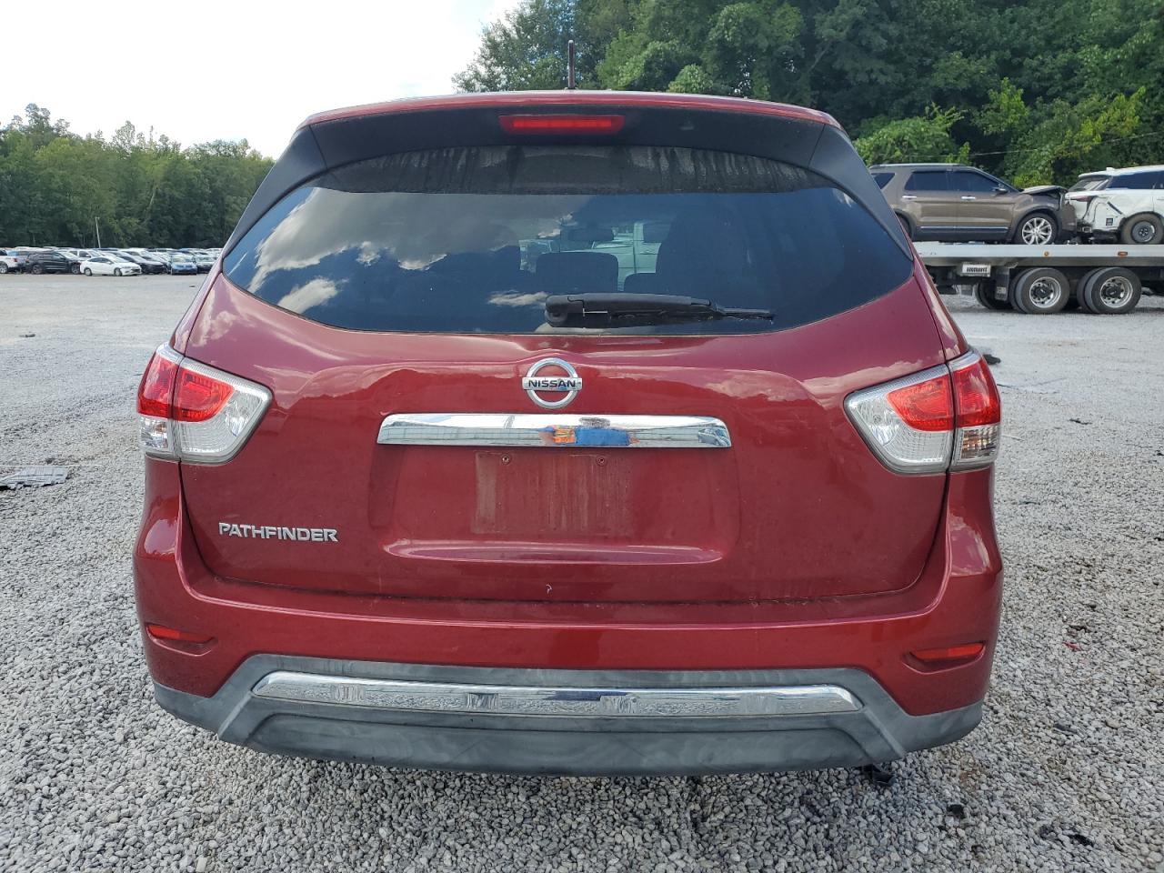 2015 Nissan Pathfinder S VIN: 5N1AR2MN2FC641777 Lot: 68724075