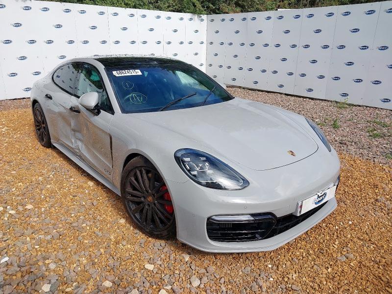 2018 PORSCHE PANAMERA GTS