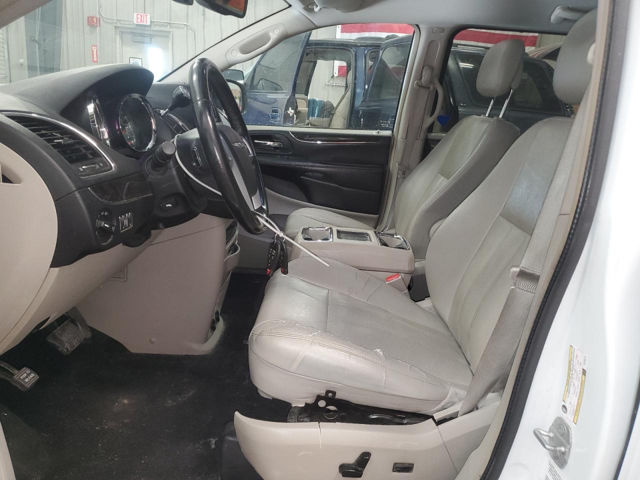 2014 Chrysler Town & Country Touring L VIN: 2C4RC1CG4ER169416 Lot: 67980575