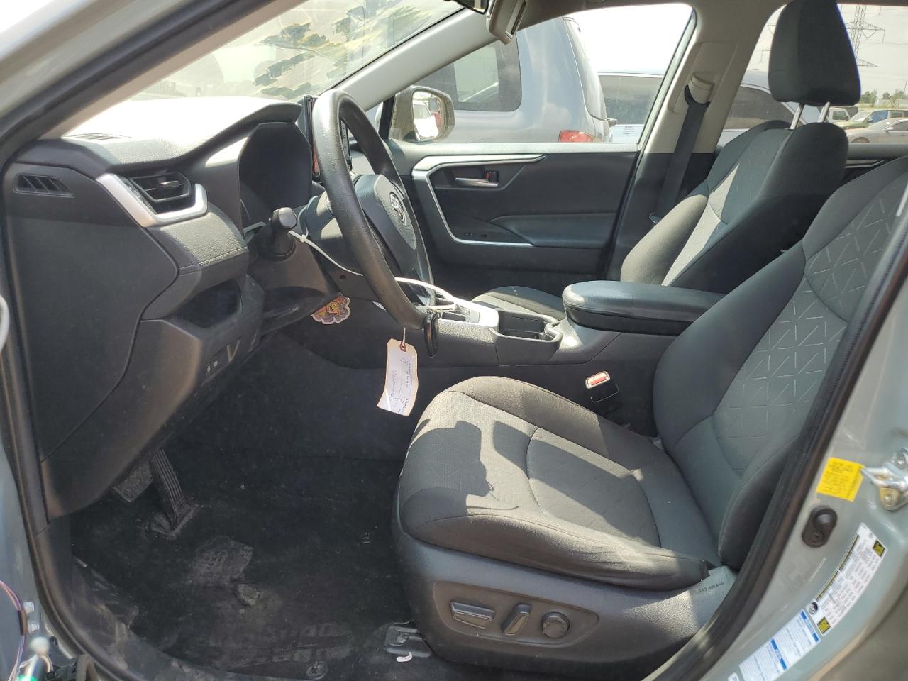 2021 Toyota Rav4 Xle VIN: 2T3P1RFV0MW143325 Lot: 69058405