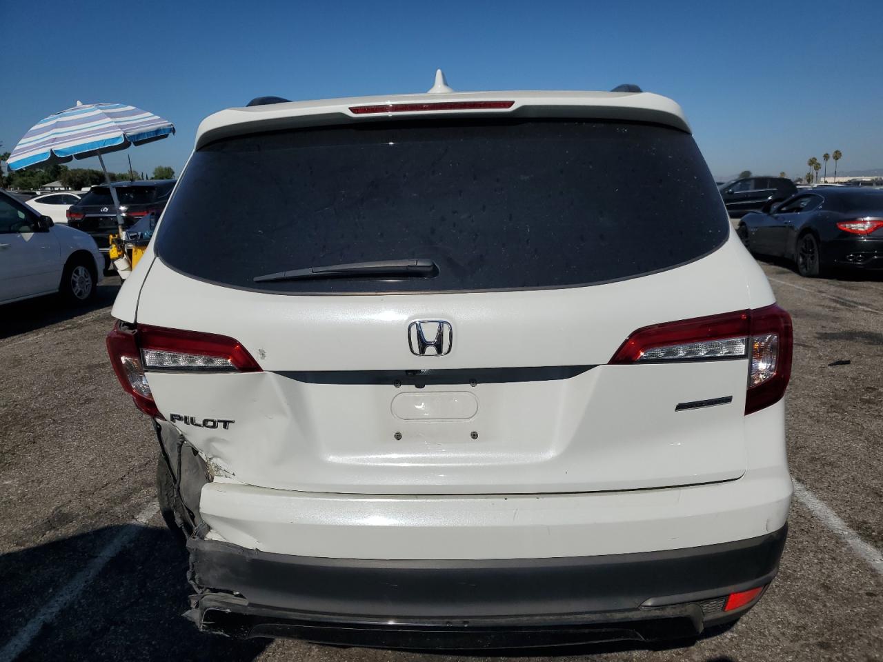 2021 Honda Pilot Se VIN: 5FNYF5H22MB006975 Lot: 70180205