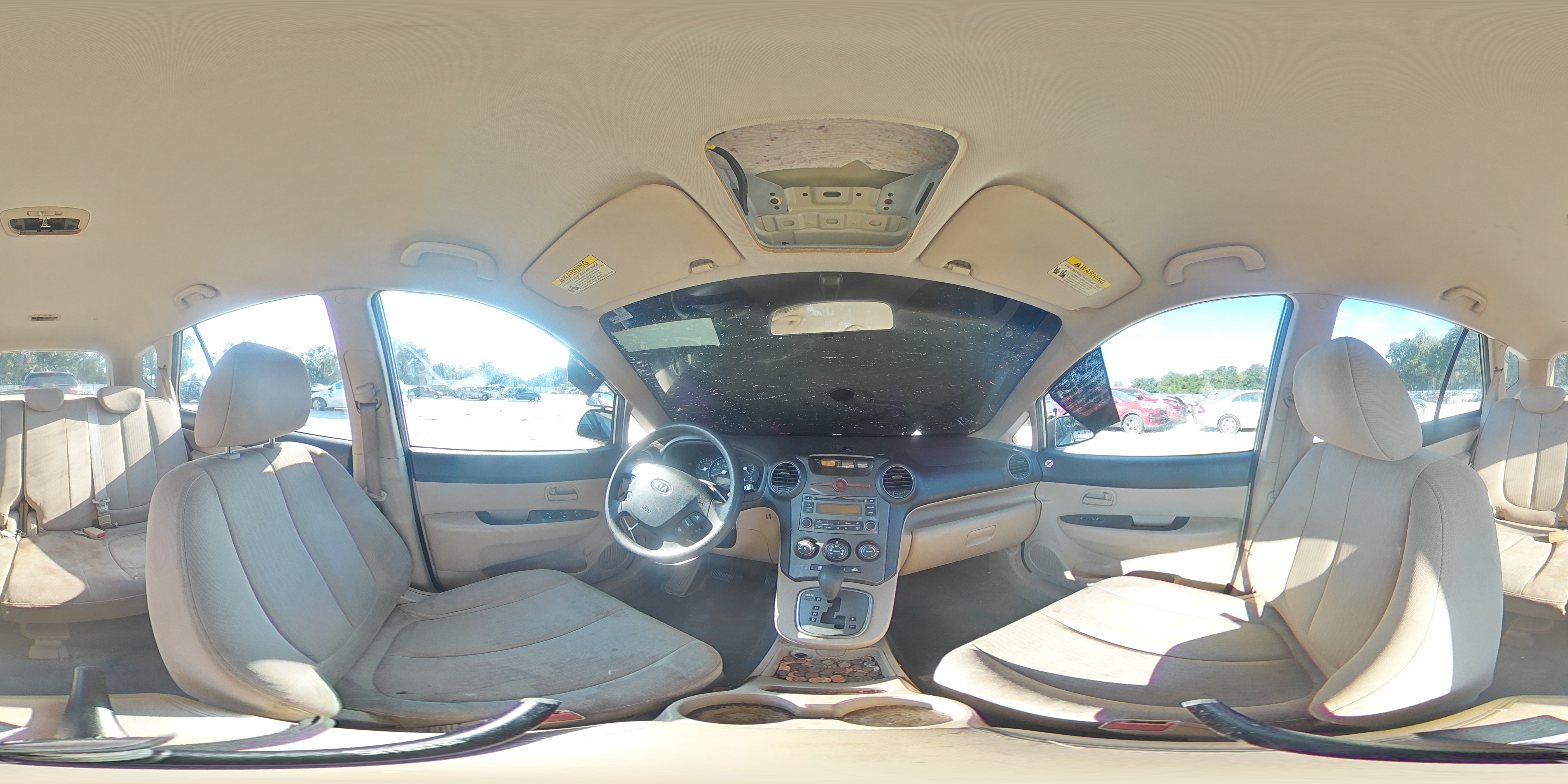 2008 Kia Rondo Base VIN: KNAFG525187145818 Lot: 70251075