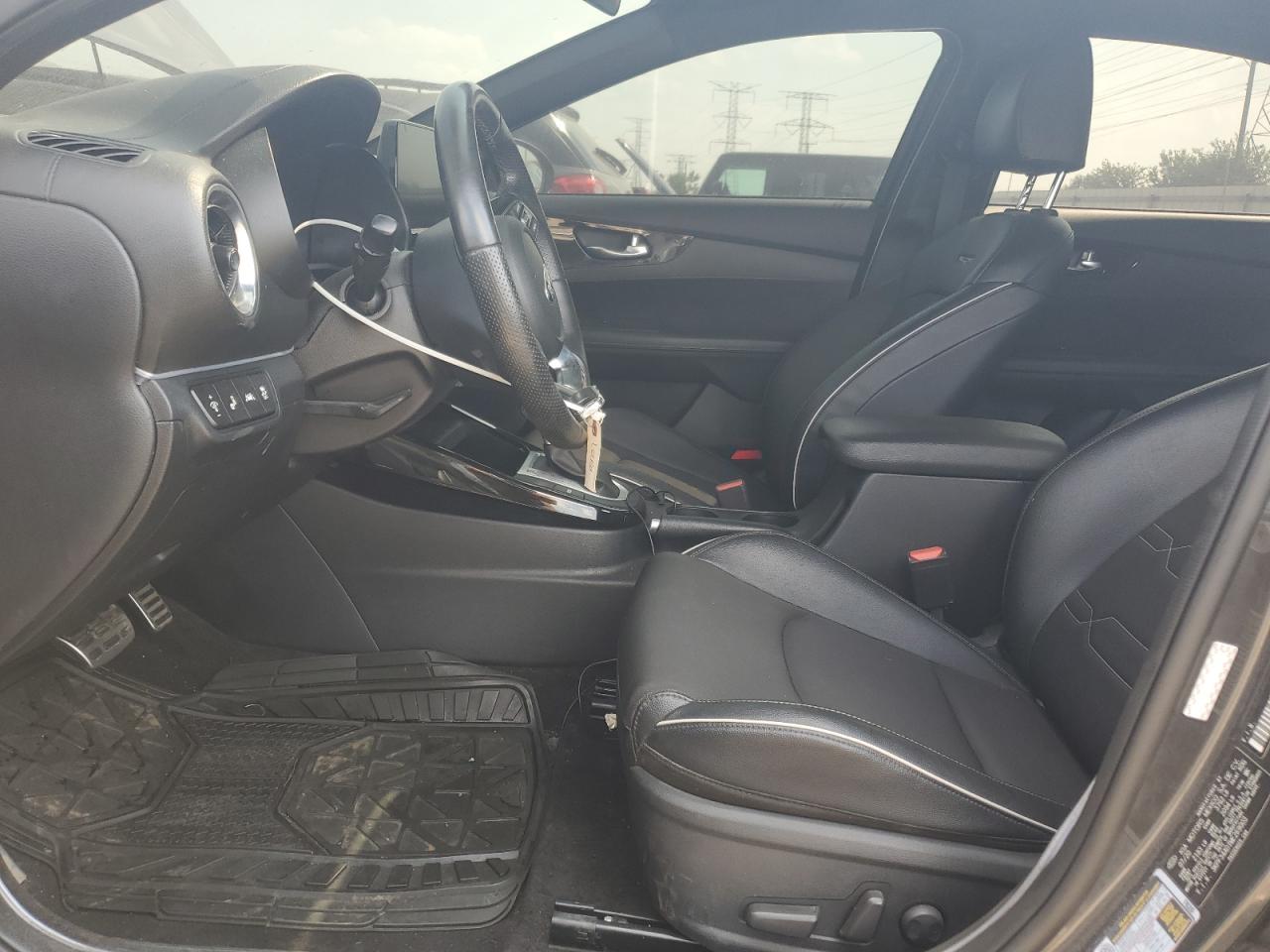 3KPF34AD1ME269003 2021 Kia Forte Gt Line