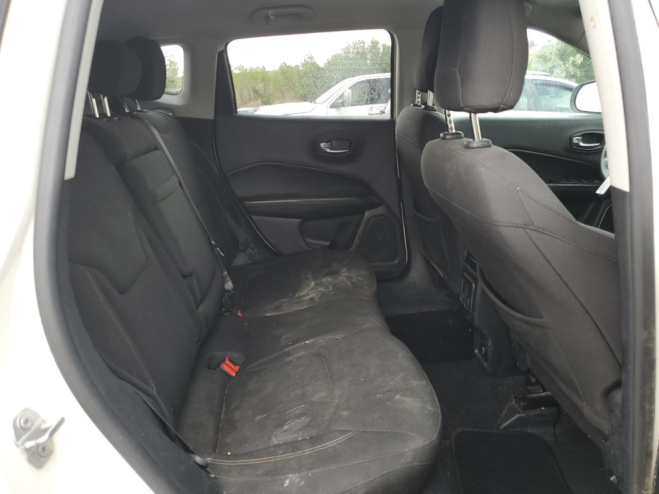 2018 Jeep Compass Sport VIN: 3C4NJCAB8JT303682 Lot: 69050695