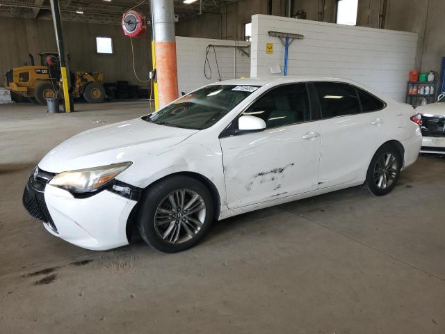 Седаны TOYOTA CAMRY 2016 Белы
