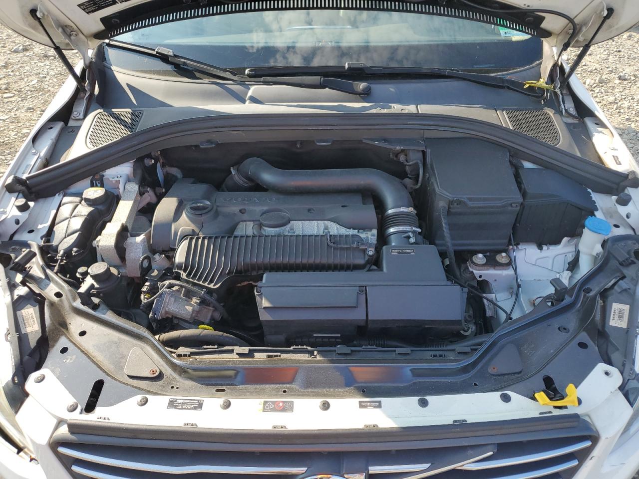 2016 Volvo Xc60 T5 Premier VIN: YV4612RK4G2825011 Lot: 69014295