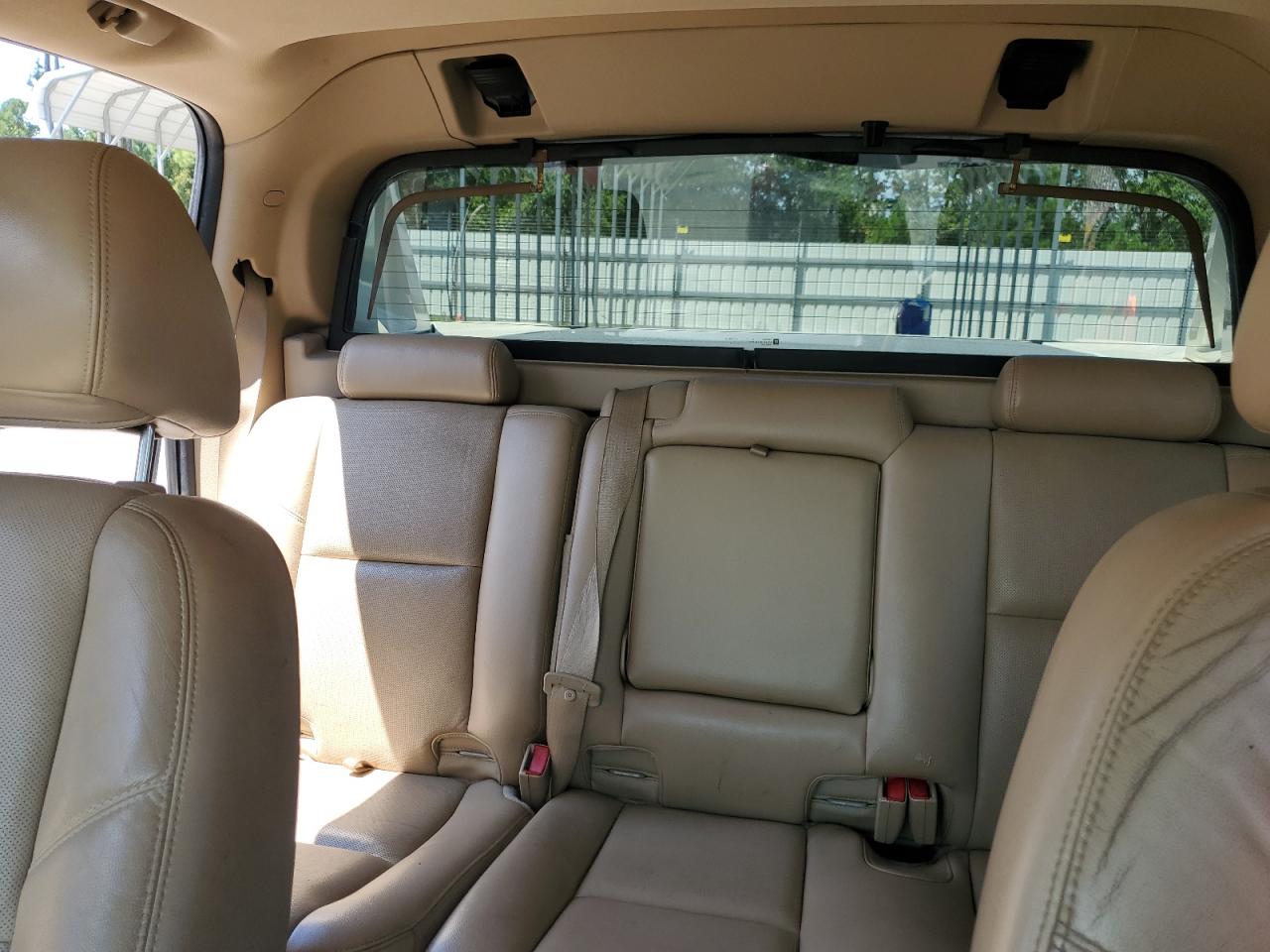 2011 Chevrolet Avalanche Ltz VIN: 3GNTKGE37BG327584 Lot: 70389925