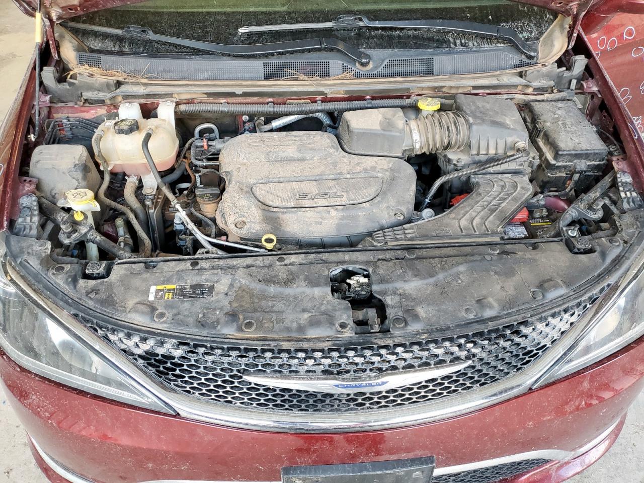 2020 Chrysler Pacifica Touring L VIN: 2C4RC1BG0LR280270 Lot: 68957435