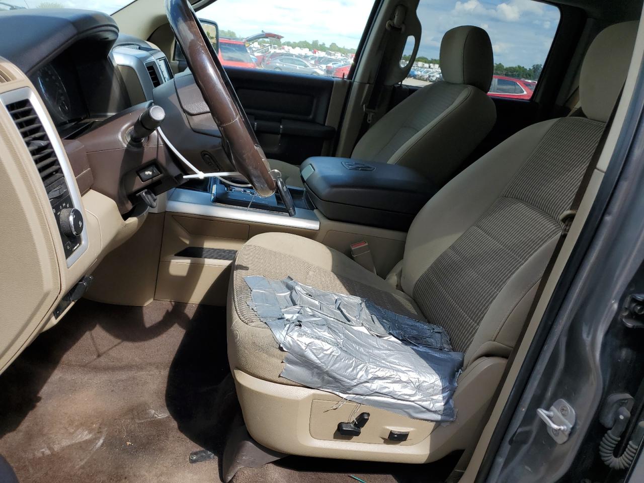 2011 Dodge Ram 1500 VIN: 1D7RB1CT0BS569182 Lot: 69808475