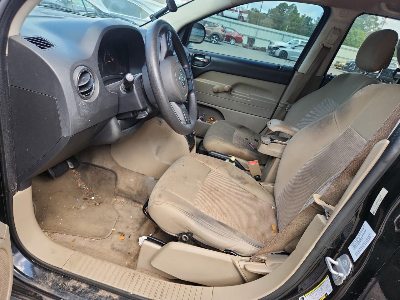 2014 Jeep Compass Sport VIN: 1C4NJCBB5ED674387 Lot: 70961365