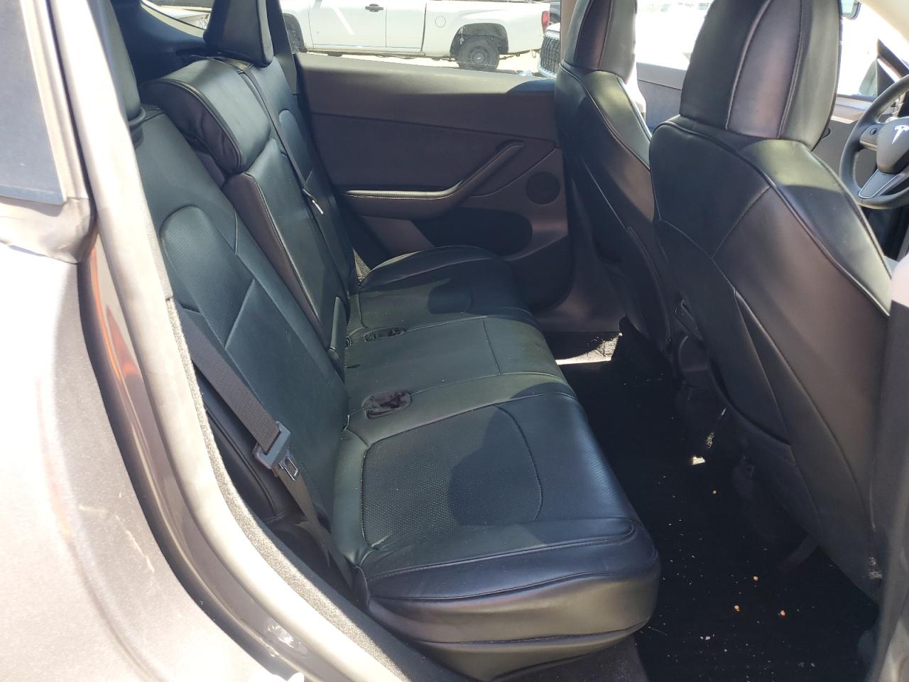 7SAYGDEE5PF885711 2023 Tesla Model Y