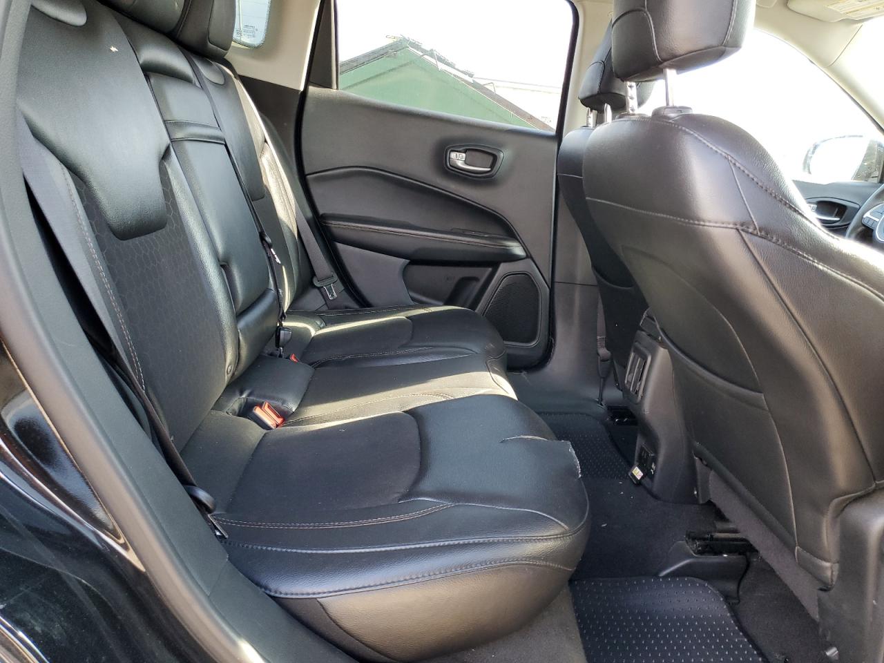 2018 Jeep Compass Latitude VIN: 3C4NJDBB4JT455172 Lot: 70138675