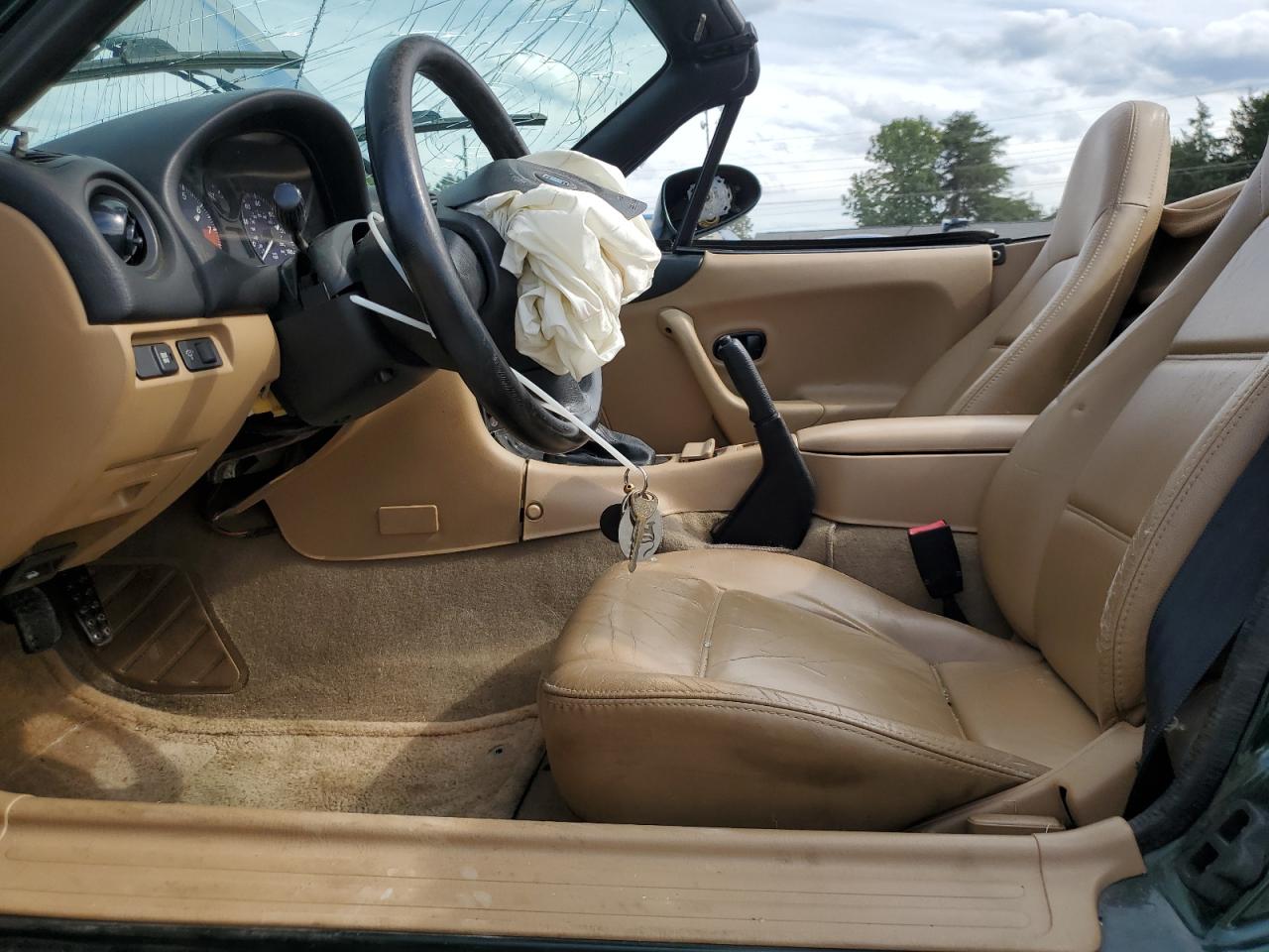 1999 Mazda Uk VIN: JM1NB3532X0121885 Lot: 70370705