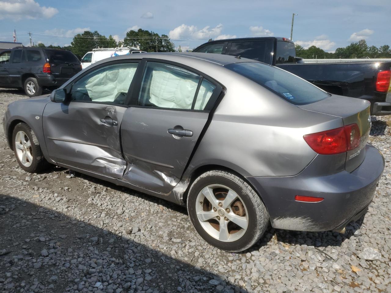2005 Mazda 3 I JM1BK32F351244068 photo #3