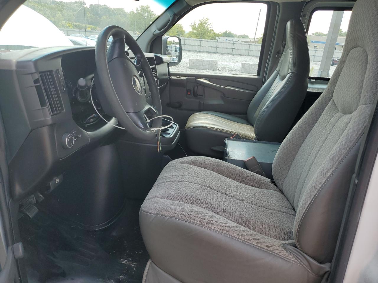 2008 Chevrolet Express G2500 VIN: 1GCGG29C981182225 Lot: 69380635