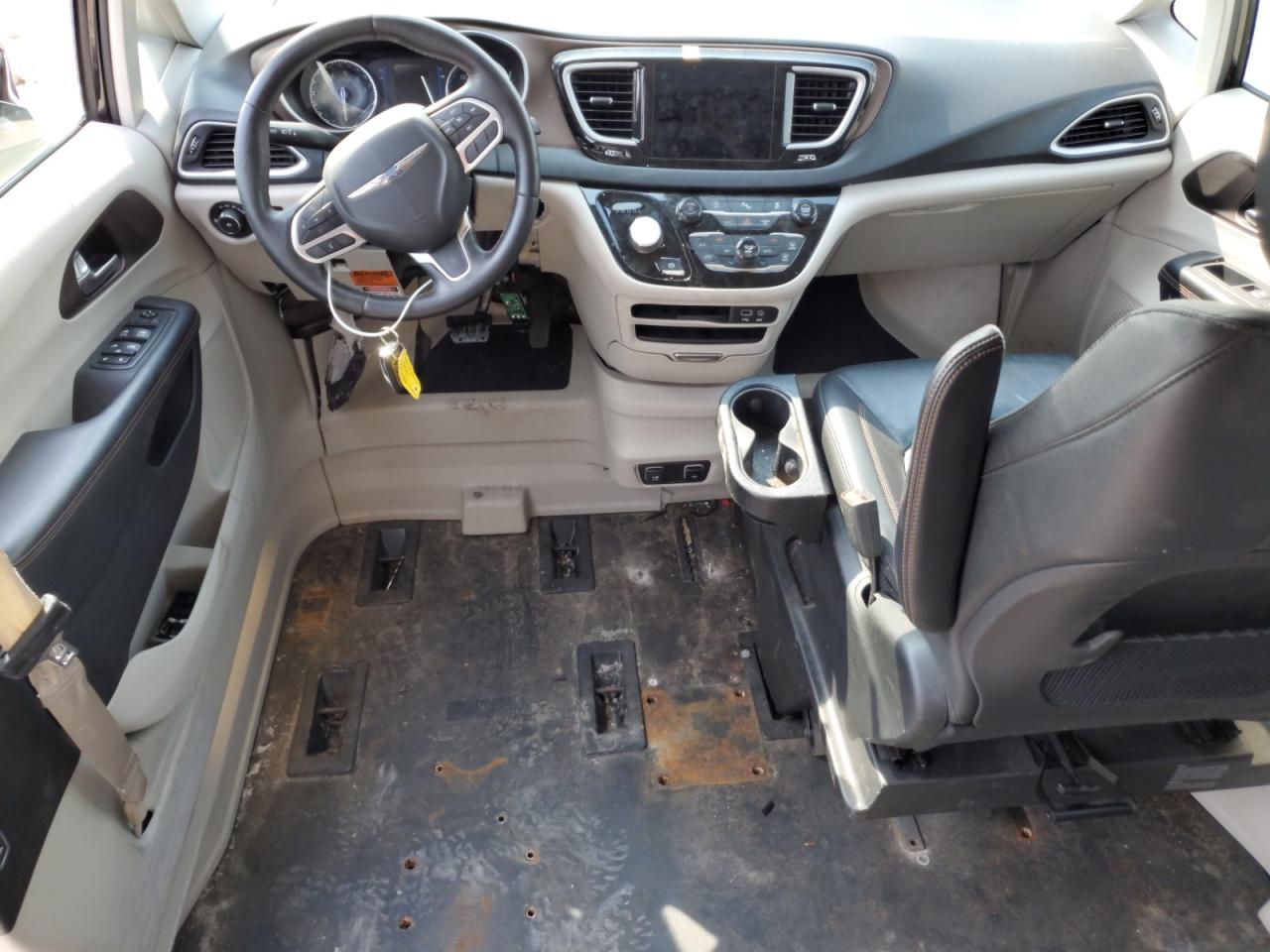 2019 Chrysler Pacifica Touring L VIN: 2C4RC1BG1KR708314 Lot: 68240935