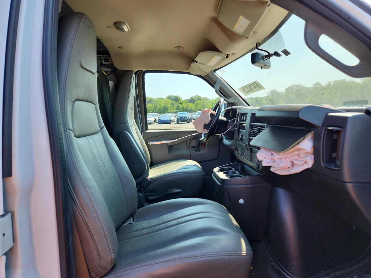 2023 Chevrolet Express G2500 VIN: 1GCWGAFP7P1228890 Lot: 64414225
