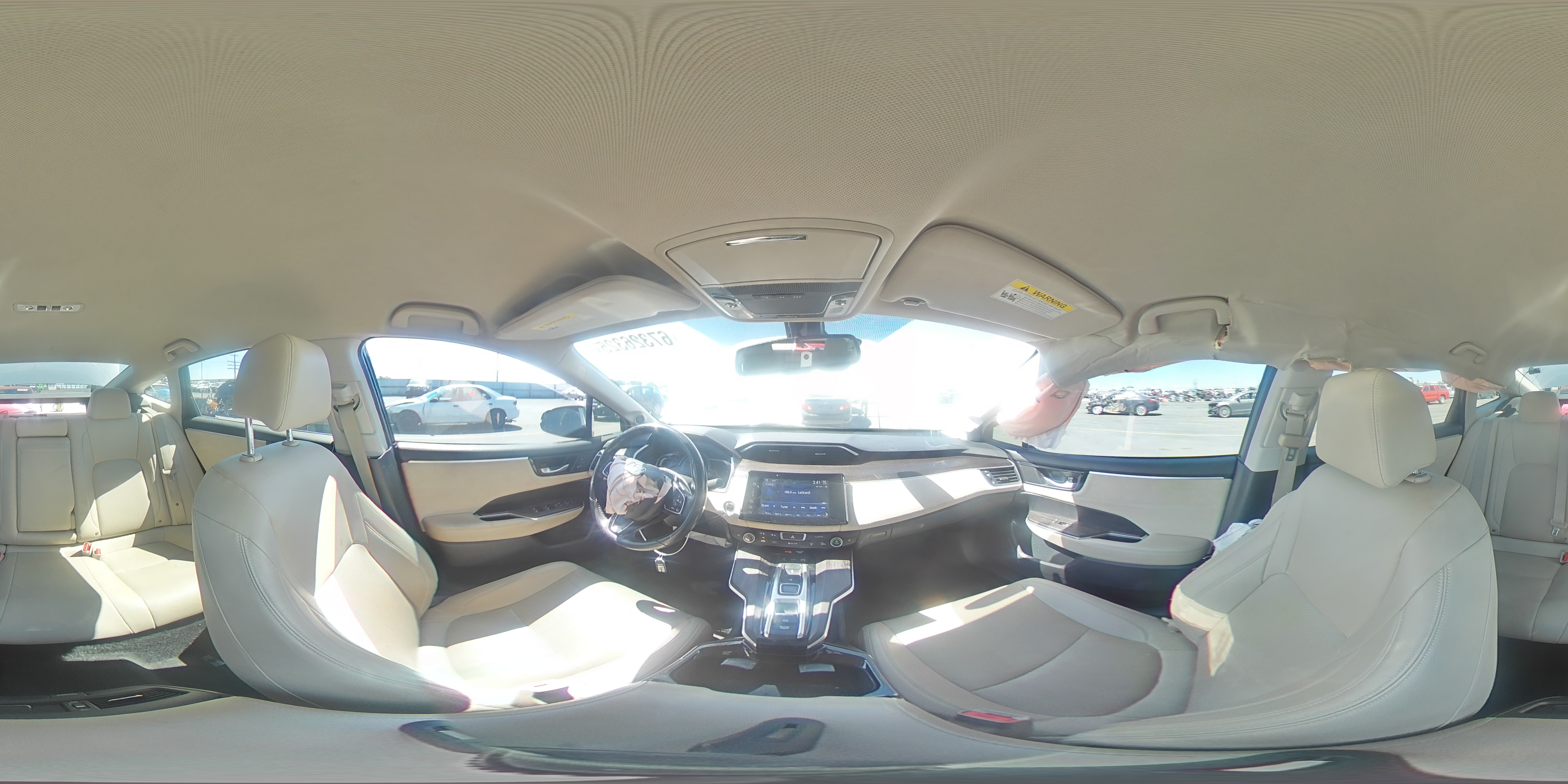 2018 Honda Clarity Touring VIN: JHMZC5F39JC005886 Lot: 67326325