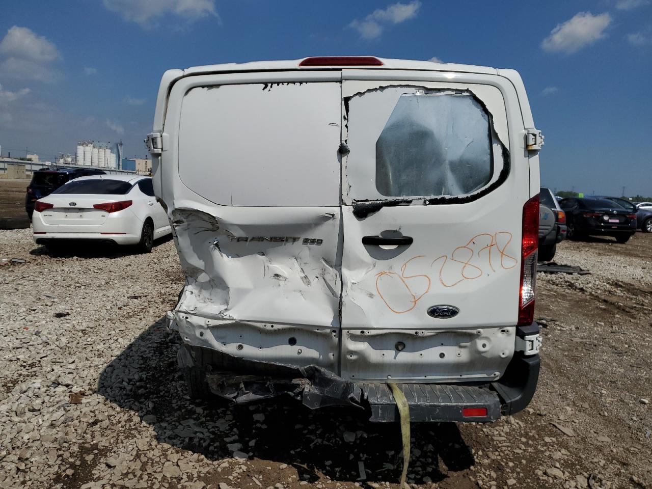 2015 Ford Transit T-250 VIN: 1FTNR1ZM0FKA46853 Lot: 71005495