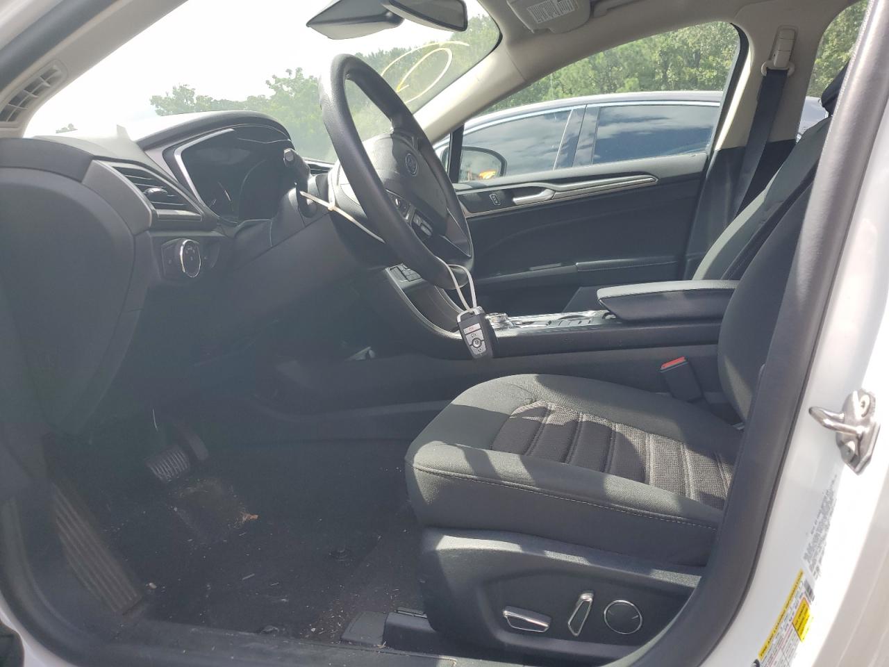 2020 Ford Fusion Se VIN: 3FA6P0LU2LR264979 Lot: 56529215