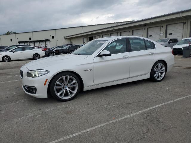  BMW 5 SERIES 2016 Белы
