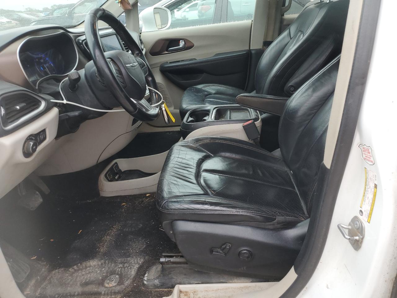 2018 Chrysler Pacifica Touring L VIN: 2C4RC1BG9JR214099 Lot: 70452295