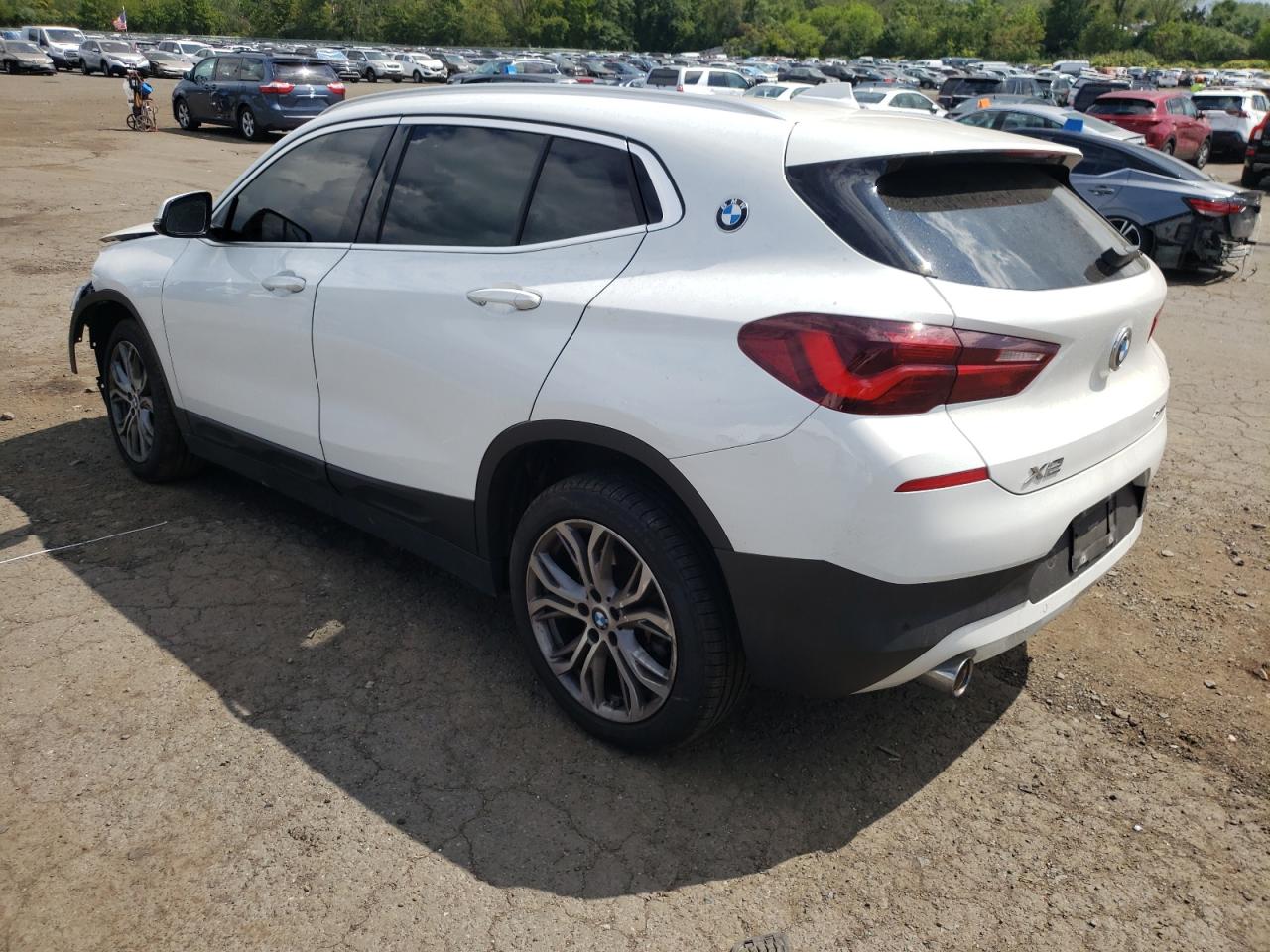 Фото: WBXYJ1C01M5T03270