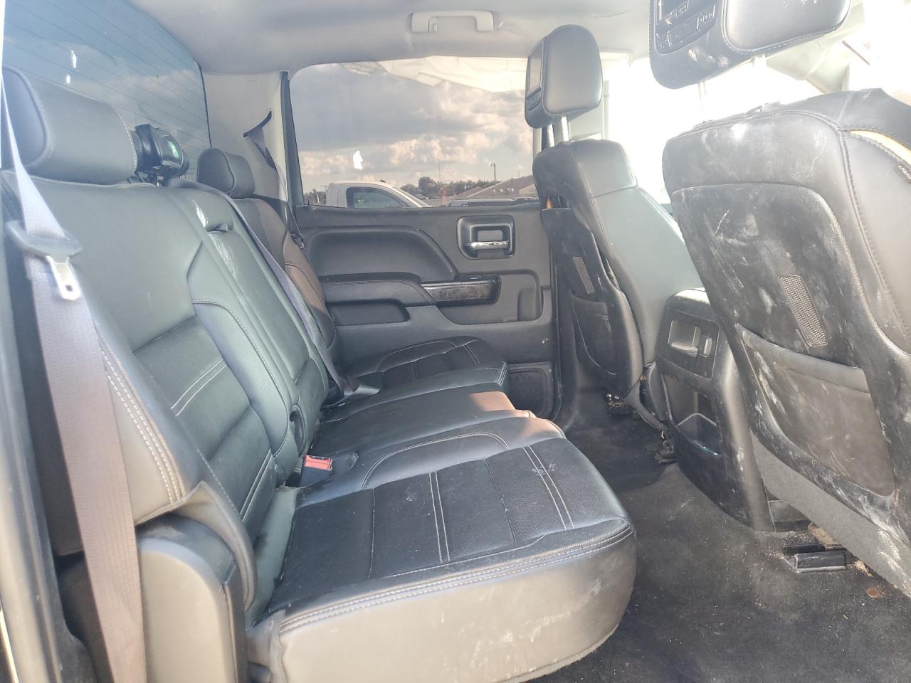 2015 GMC Sierra K3500 Denali VIN: 1GT424E82FF140543 Lot: 70196595