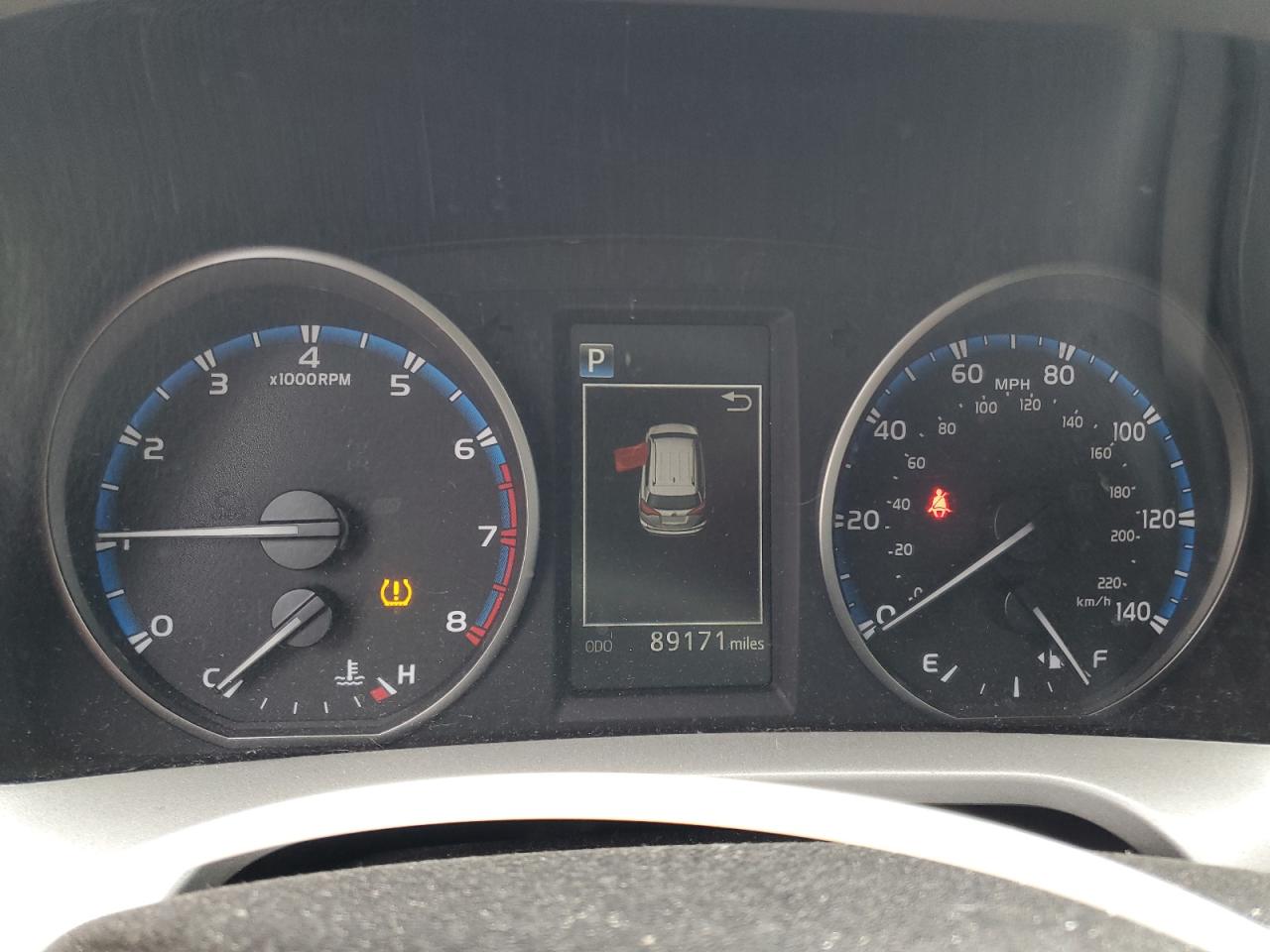 2018 Toyota Rav4 Le VIN: 2T3BFREV0JW731265 Lot: 68126955