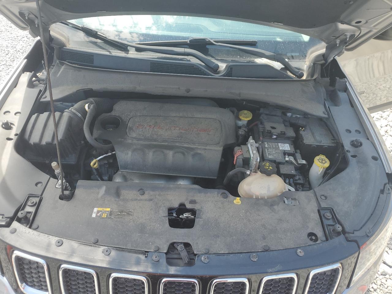 2018 Jeep Compass Sport VIN: 3C4NJDAB8JT252917 Lot: 68512045
