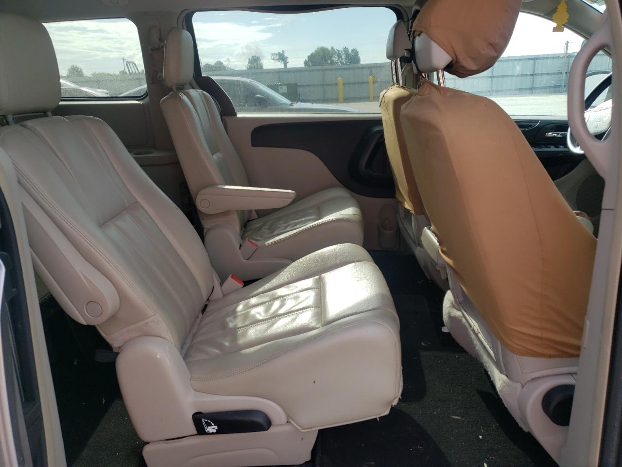 2015 Chrysler Town & Country Touring VIN: 2C4RC1BG6FR552776 Lot: 68495835