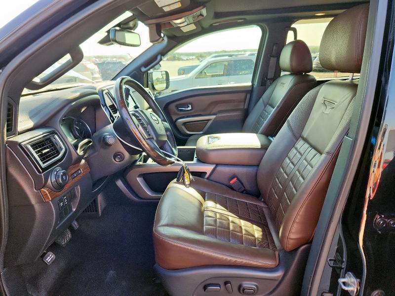  NISSAN TITAN 2020 Черный