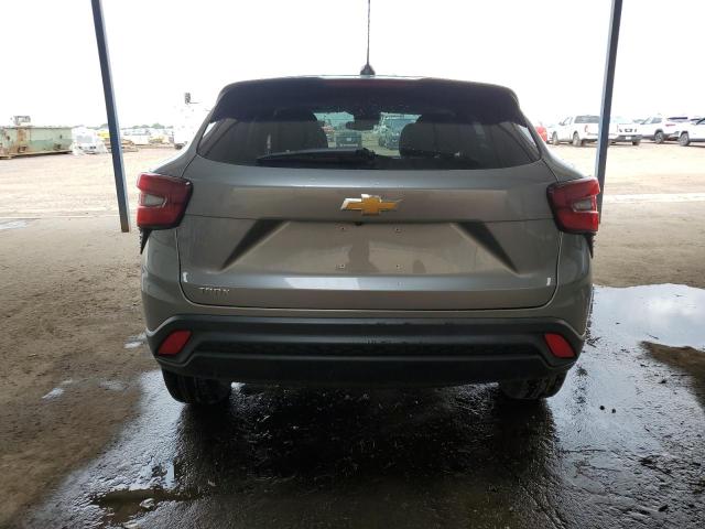  CHEVROLET TRAX 2024 Srebrny