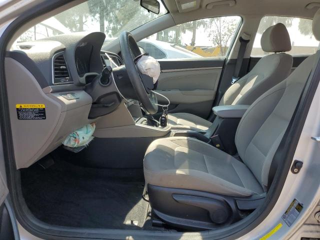  HYUNDAI ELANTRA 2018 Srebrny
