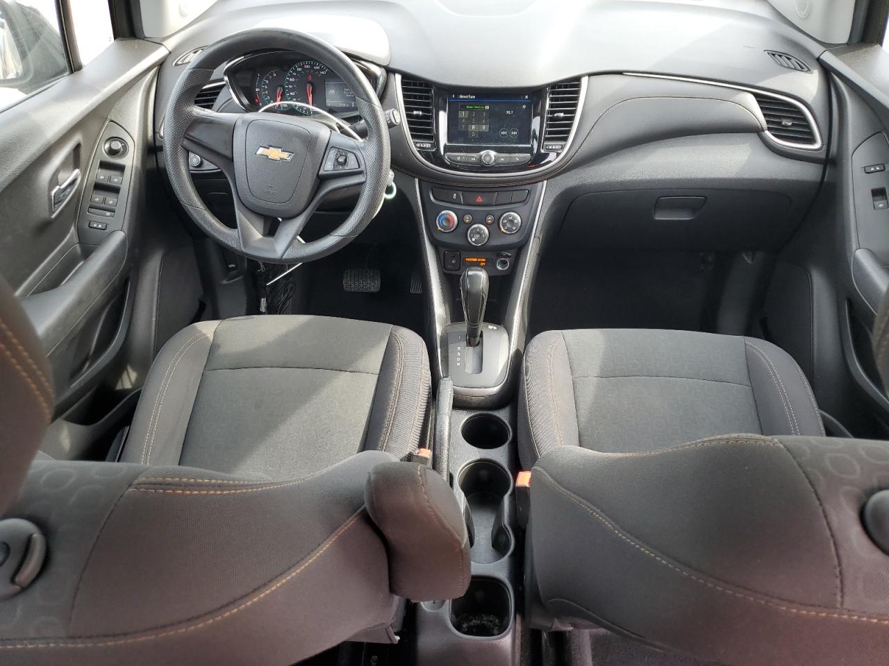 2018 Chevrolet Trax Ls VIN: 3GNCJKSB2JL411075 Lot: 70657615