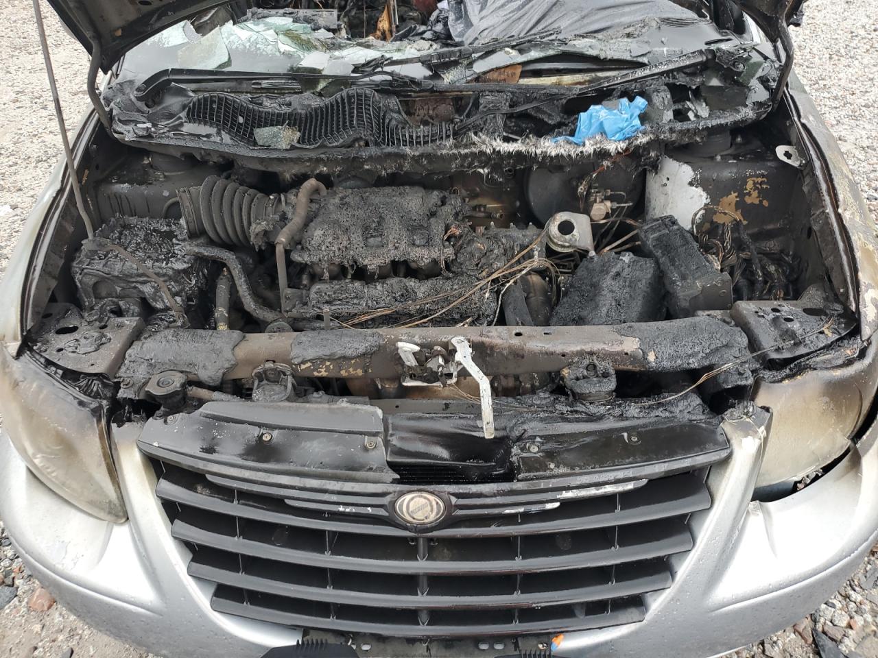 2005 Chrysler Town & Country Lx VIN: 2C4GP44R75R110549 Lot: 69746995