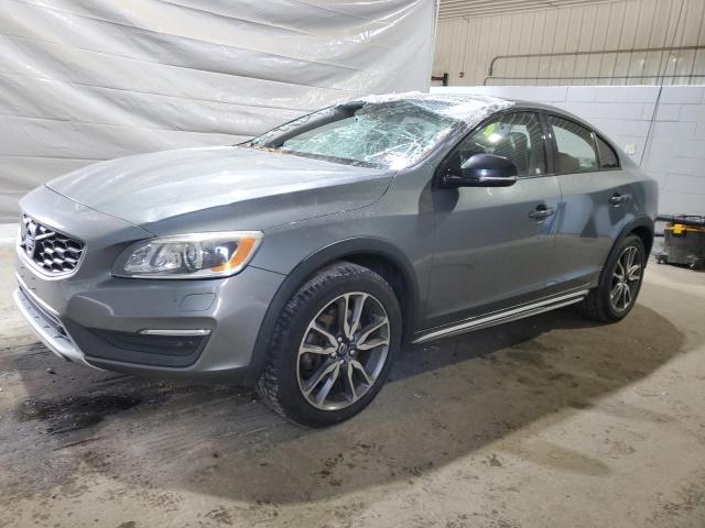 Паркетники VOLVO S60 2016 Серый