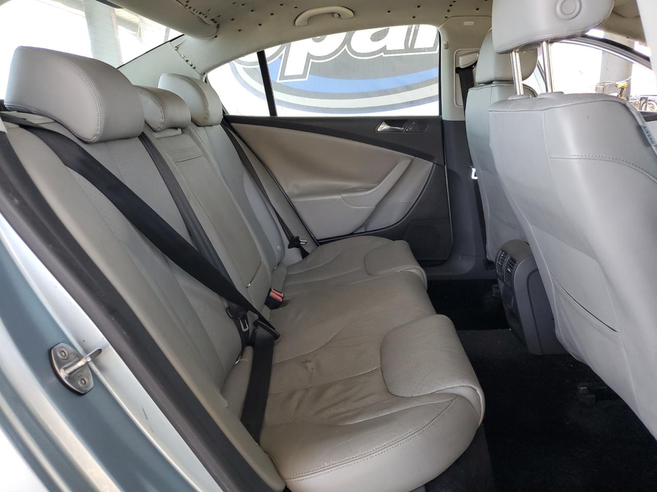 2006 Volkswagen Passat 2.0T Luxury VIN: WVWEK73C86E036433 Lot: 67474325