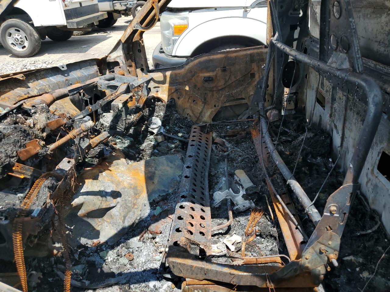 1999 Ford F350 Super Duty VIN: 1FDWF36L8XED86378 Lot: 69098475