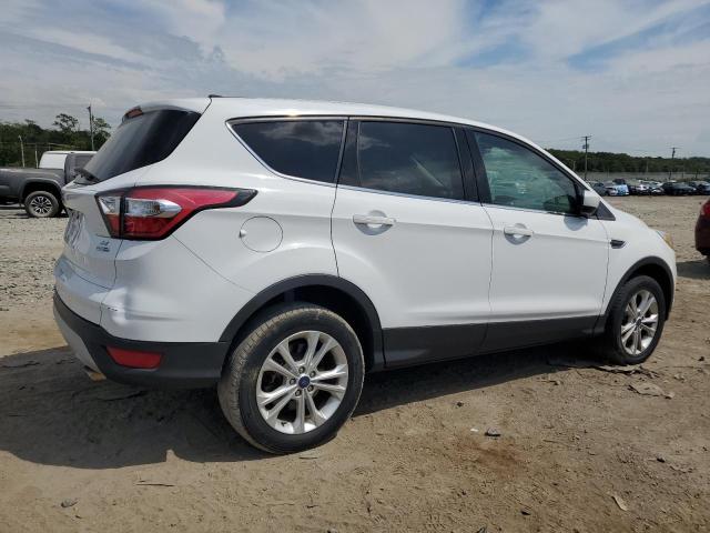 Паркетники FORD ESCAPE 2017 Белы