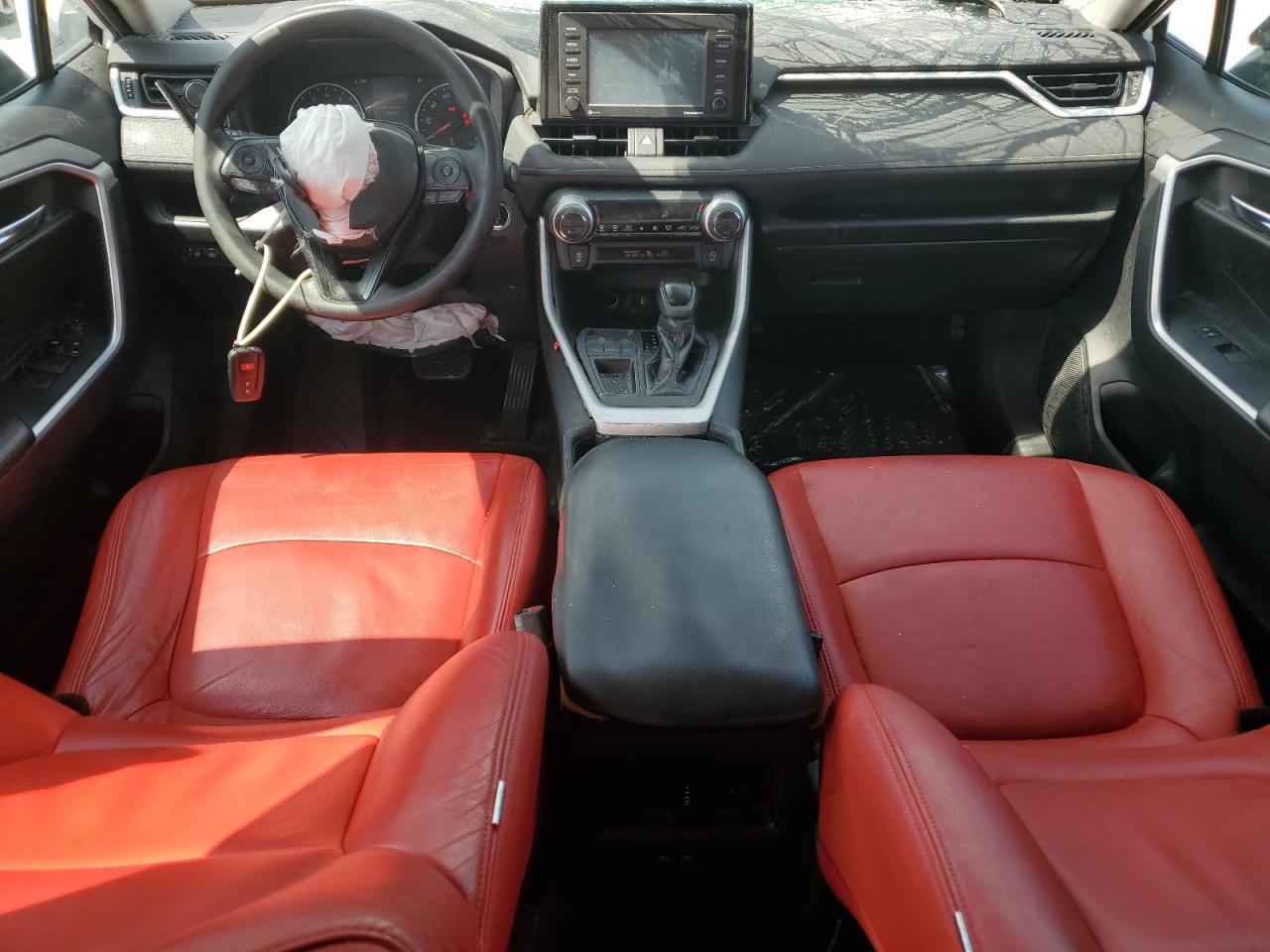 2020 Toyota Rav4 Xle VIN: 2T3W1RFV3LC045675 Lot: 70591975