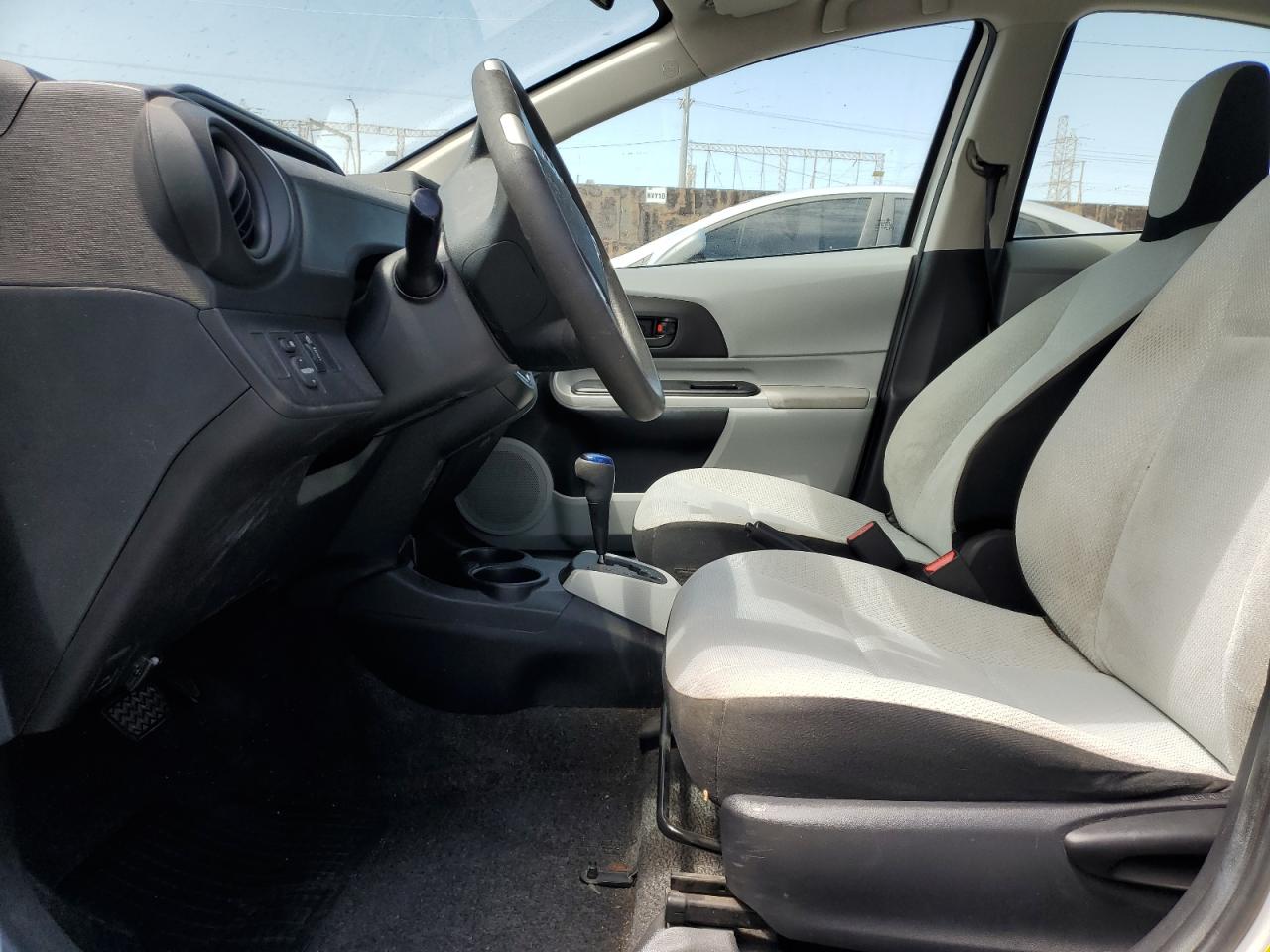 2013 Toyota Prius C VIN: JTDKDTB36D1547456 Lot: 70226015