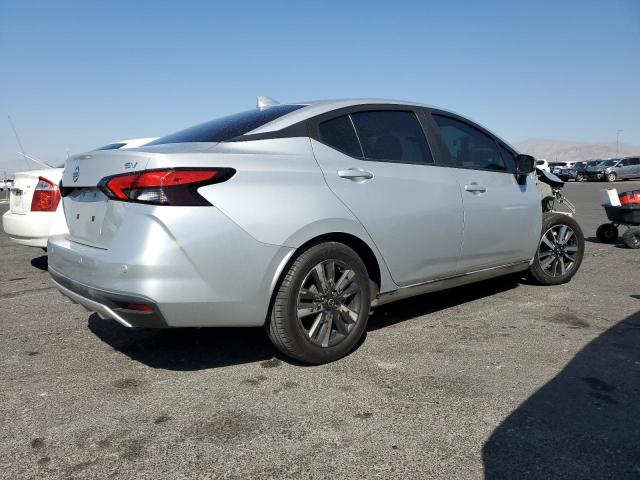  NISSAN VERSA 2020 Серебристый