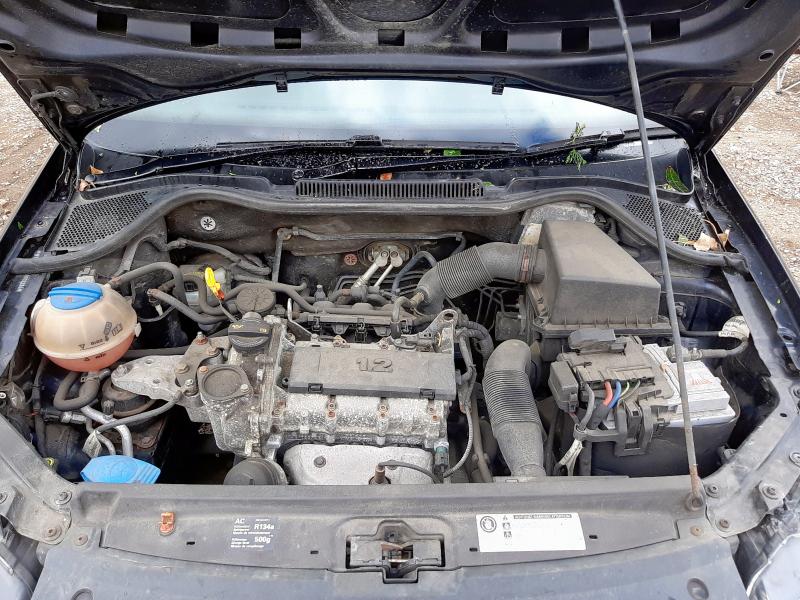 2010 VOLKSWAGEN POLO S