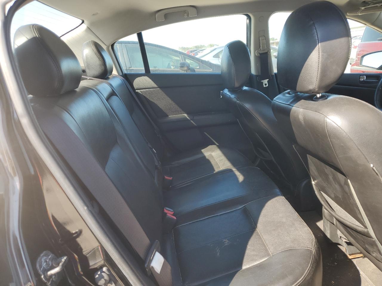 2010 Nissan Sentra 2.0 VIN: 3N1AB6AP2AL677118 Lot: 70501905