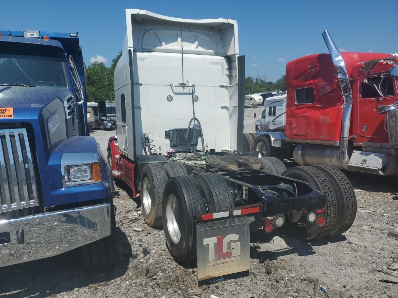 2018 Peterbilt 579 Semi Truck null null null 1XPBDP9X8JD490167 photo #4