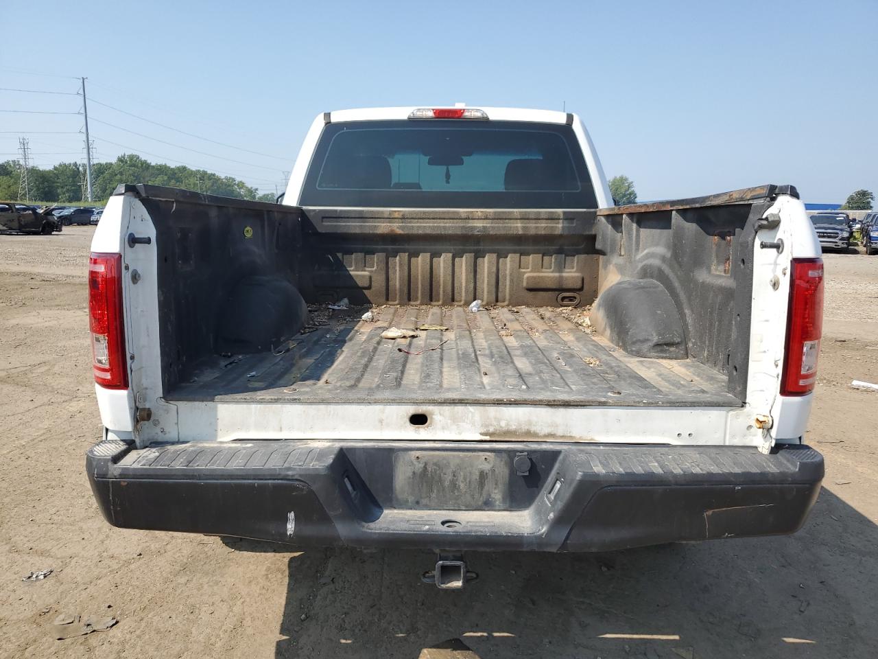 2015 Ford F150 VIN: 1FTMF1C8XFFB71657 Lot: 68886735