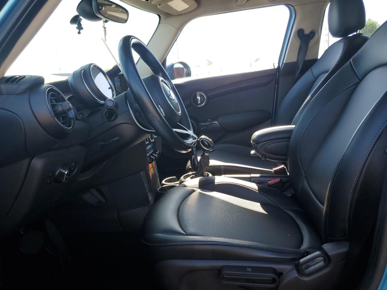 WMWXU1C57J2F81244 2018 Mini Cooper